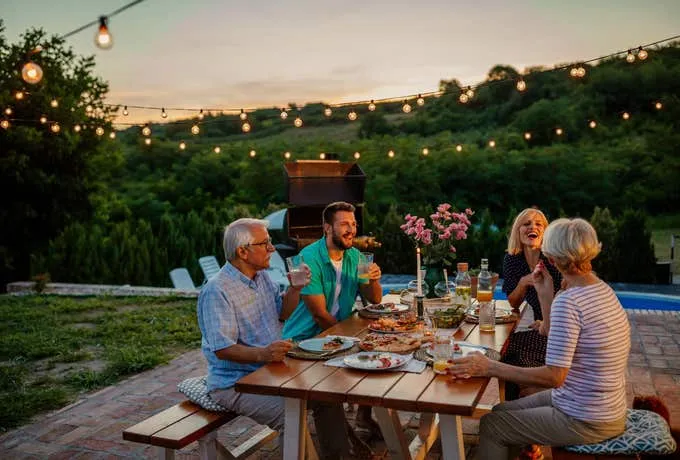 پذیرایی فضای باز؛ چگونه مهمانی را در فضای آزاد مدیریت کنیم؟