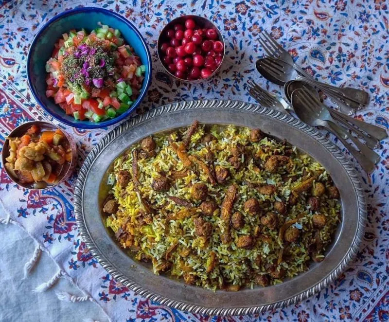 طرز تهیه کلم‌ پلو شیرازی؛ غذای سنتی و معطر با طعم اصیل جنوب ایران